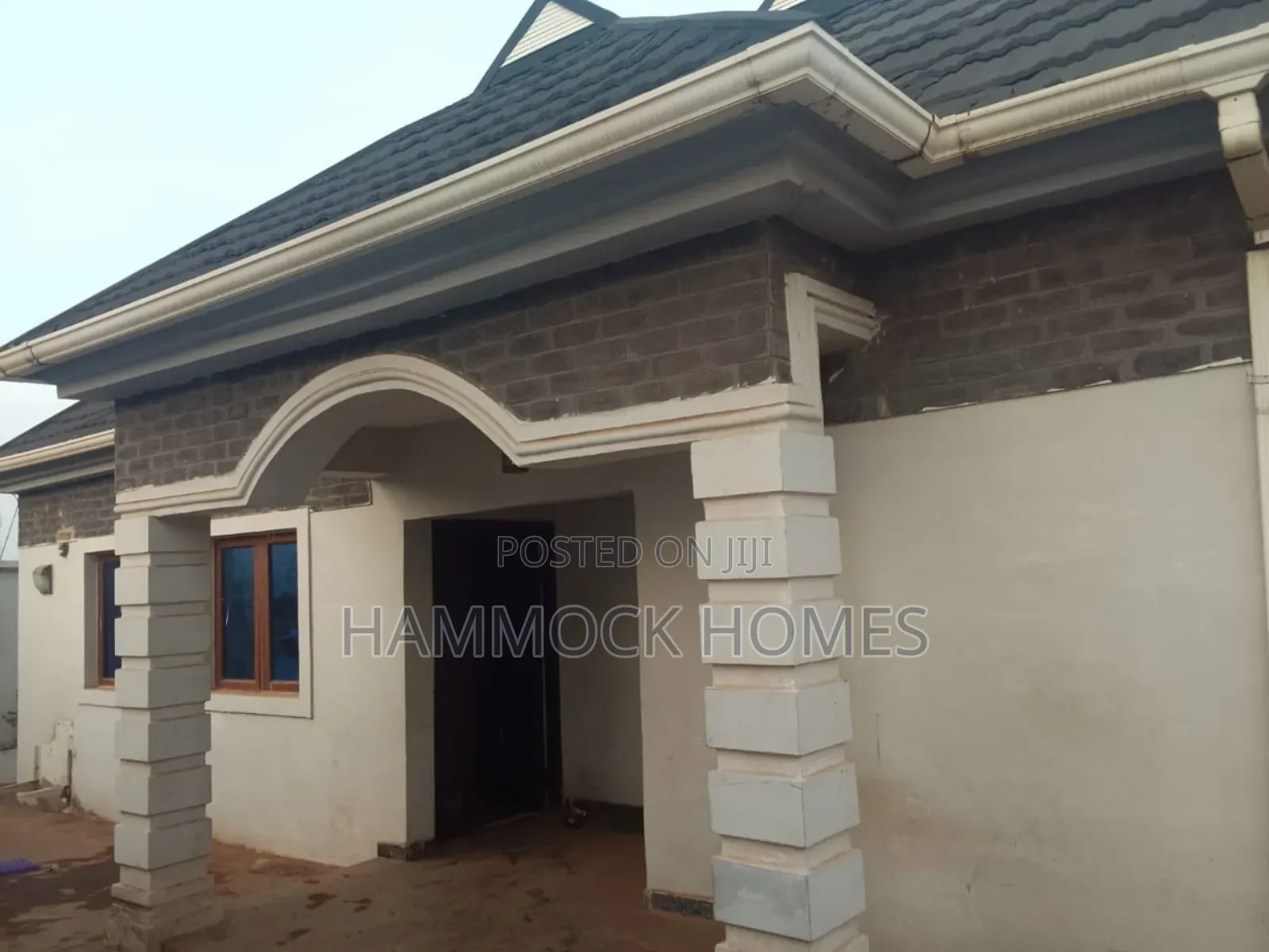 3bdrm Bungalow in Okebadan Estate, Akobo for sale in Akobo