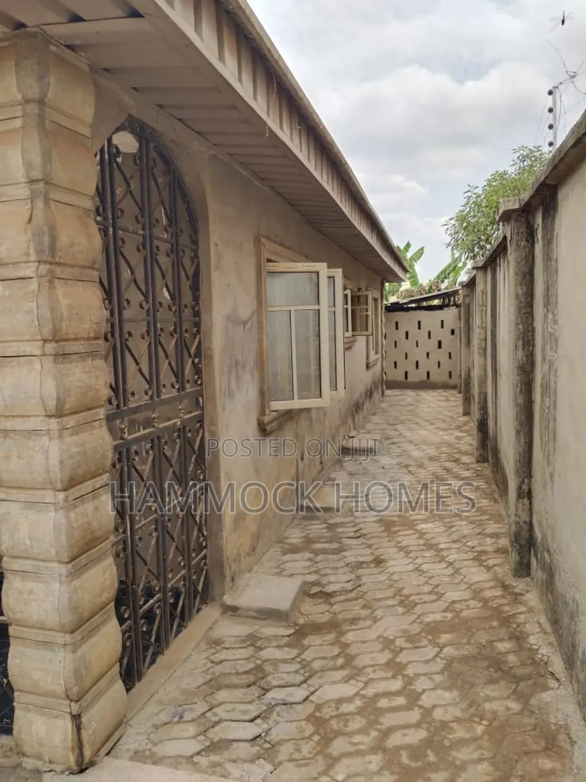 2bdrm Bungalow in Okebadan Estate, Akobo for rent in Akobo
