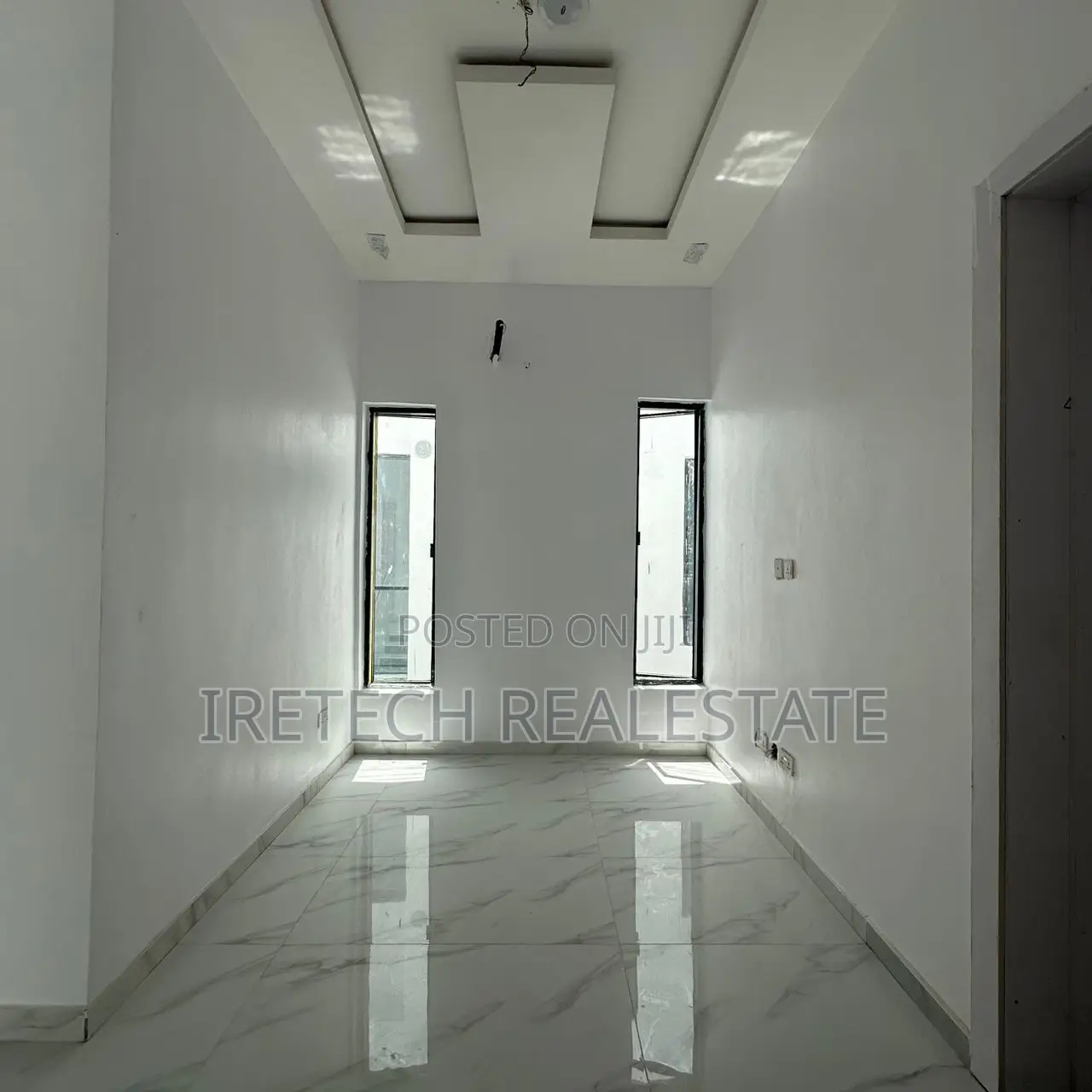 4bdrm Duplex in Gated Estate Chevron for sale in Chevron