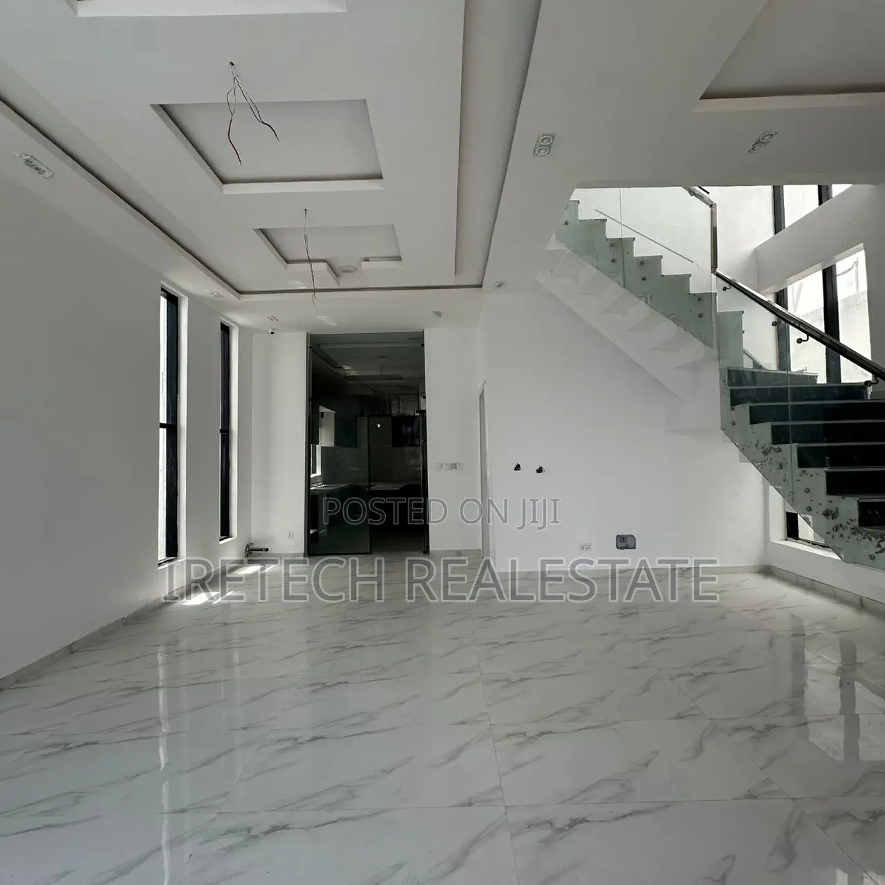 4bdrm Duplex in Gated Estate Chevron for sale in Chevron
