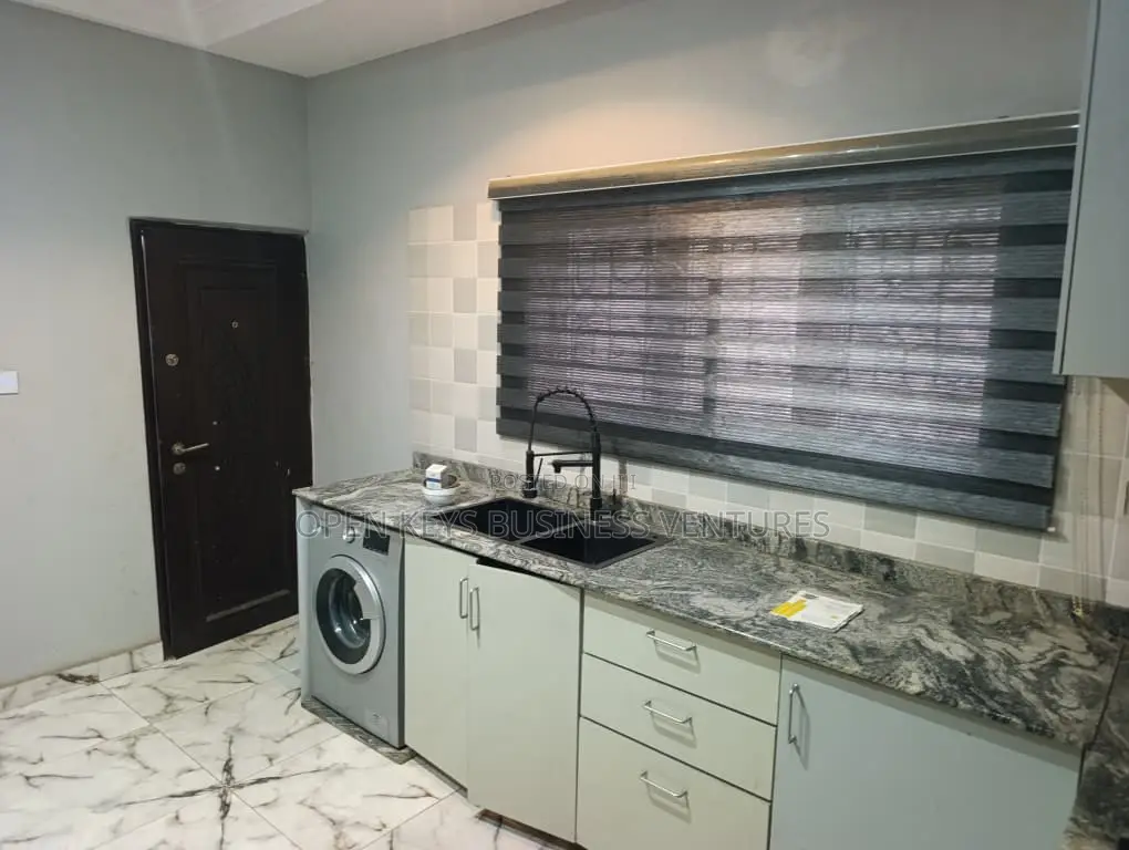 Furnished 5bdrm Duplex in Custom Gate, Oluyole for sale in Oluyole Estate