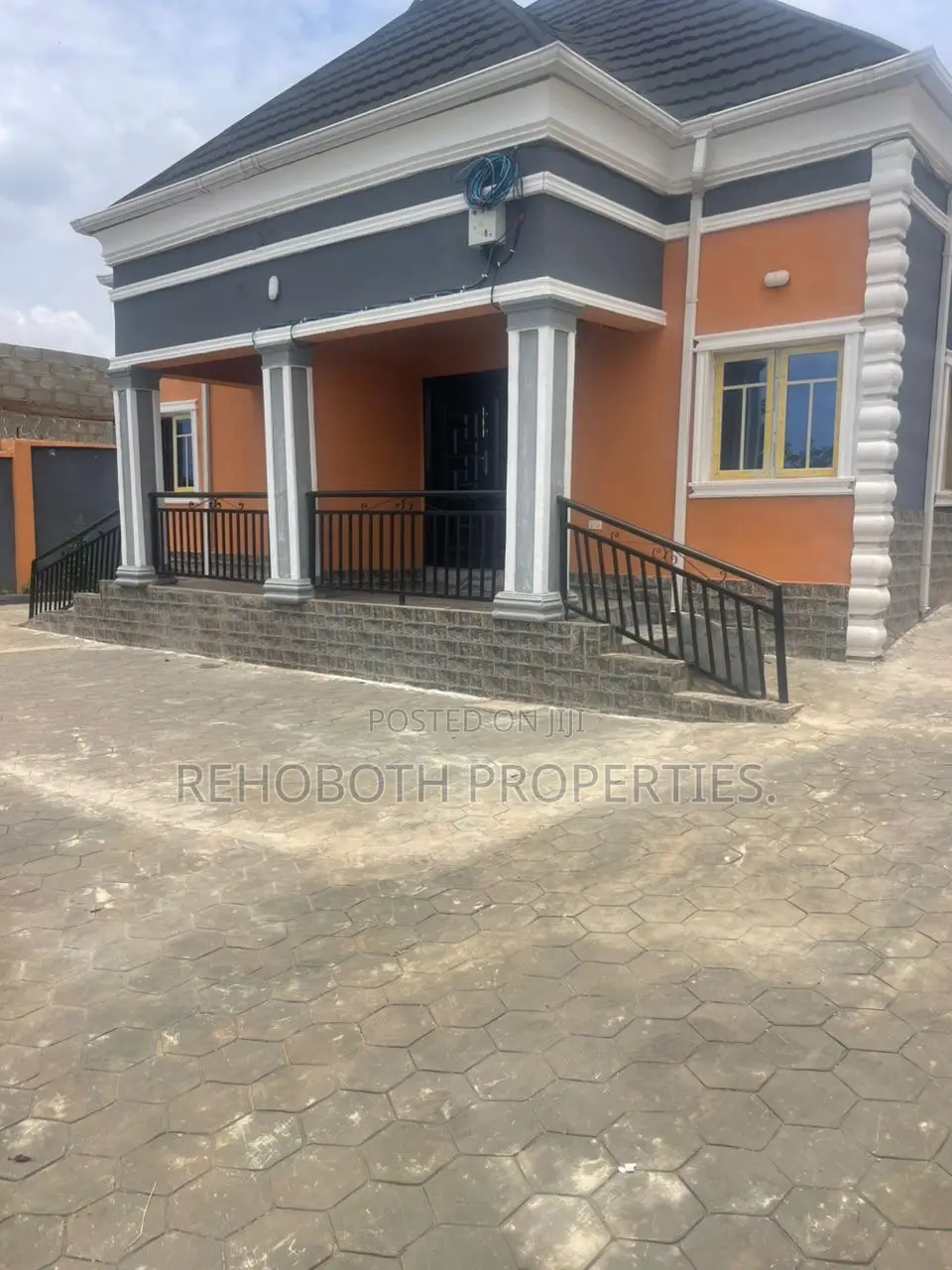 2bdrm Bungalow in Mekun Elebu, Akala Express for rent in Akala Express