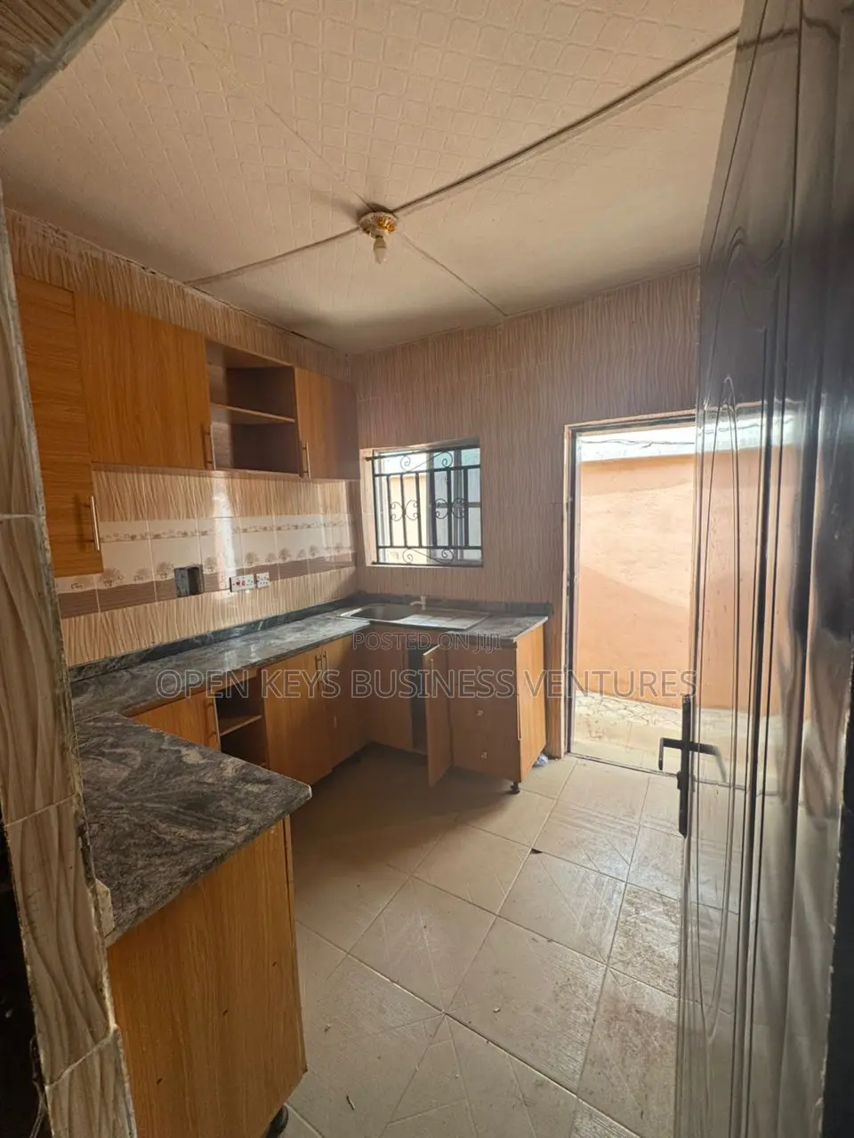 Furnished 3bdrm Bungalow in By Butoal Filling, Omi Adio for sale in Omi Adio