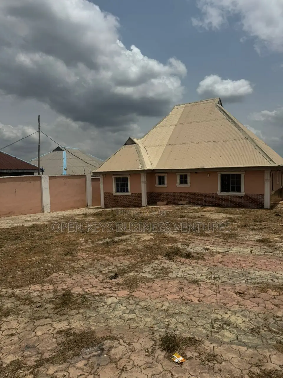 Furnished 3bdrm Bungalow in By Butoal Filling, Omi Adio for sale in Omi Adio
