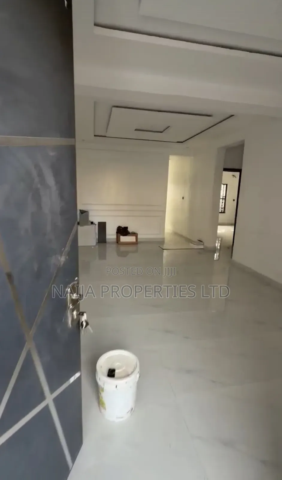 2bdrm Apartment in Igboefon for rent in Igbo-efon