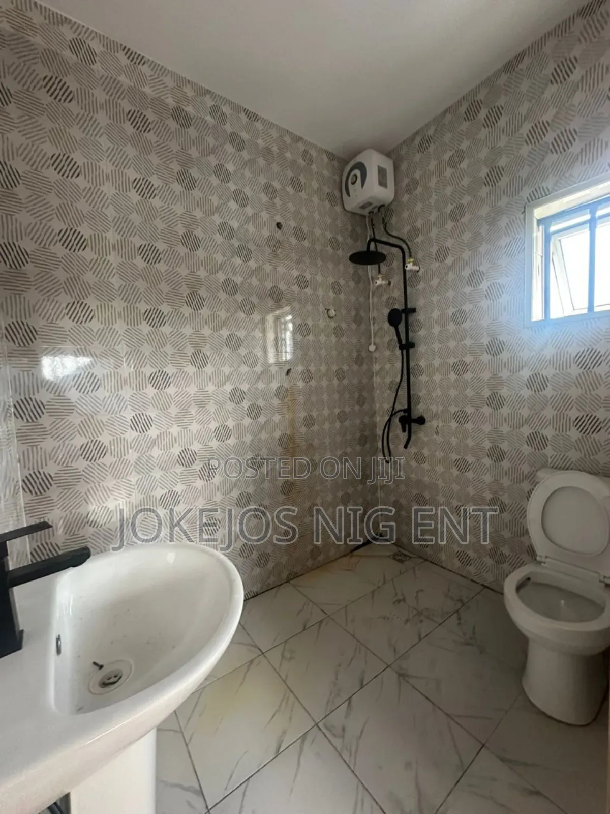 3bdrm Block of Flats in Ikota Gra for sale in Ikota