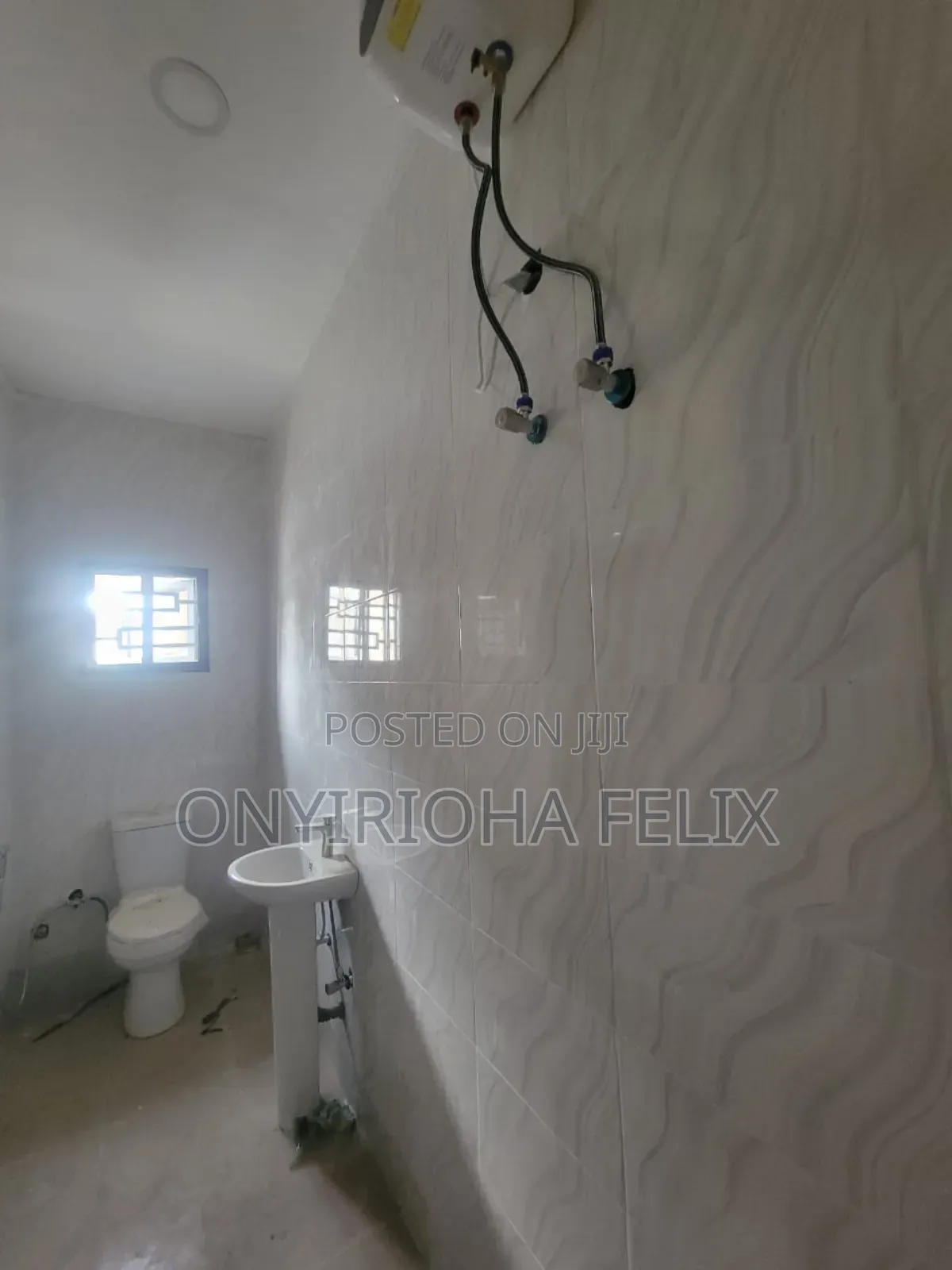 2bdrm Block of Flats in Behind Dunamis, Sabon Lugbe for rent in Sabon Lugbe