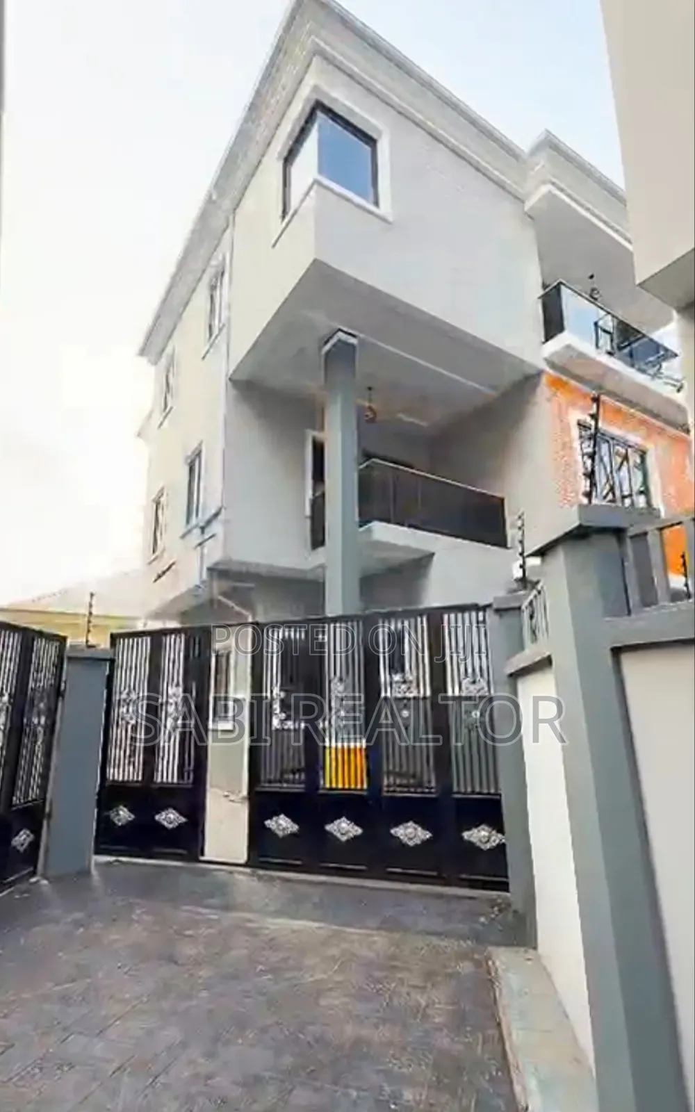 Furnished 5bdrm Duplex in Magodo, GRA Phase 2 Shangisha for sale in GRA Phase 2 Shangisha