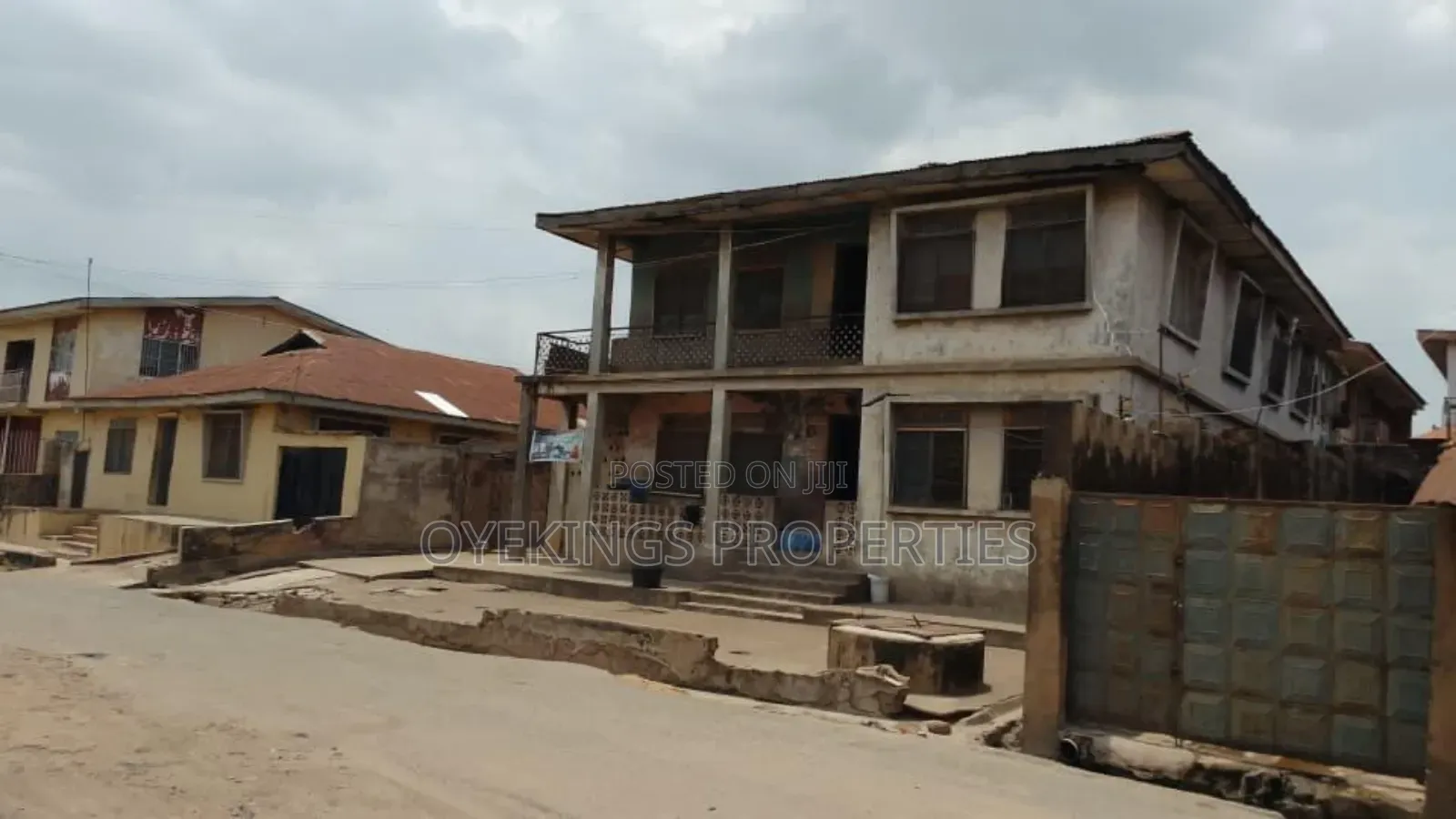 2bdrm Block of Flats in Scout Camp, Akala Express for sale in Akala Express