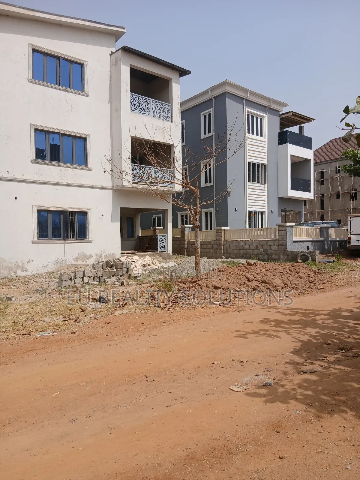 Buy Build 300sqm Conerpeice Terrace DPC Estate Plot With Fcda. B. App. in Sabon Lugbe