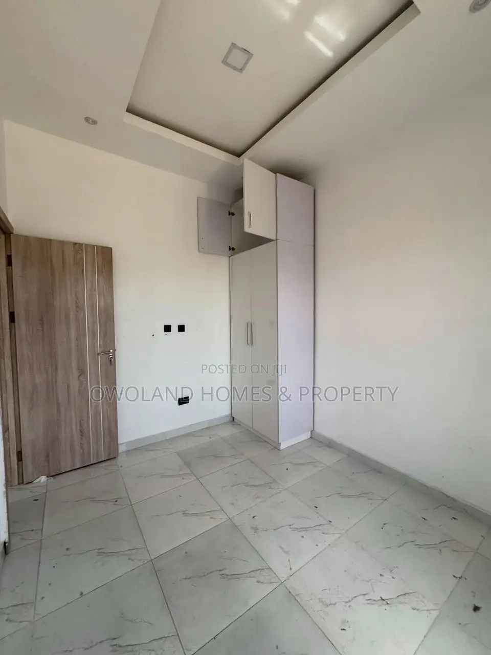 4bdrm Duplex in Idado for rent in Idado