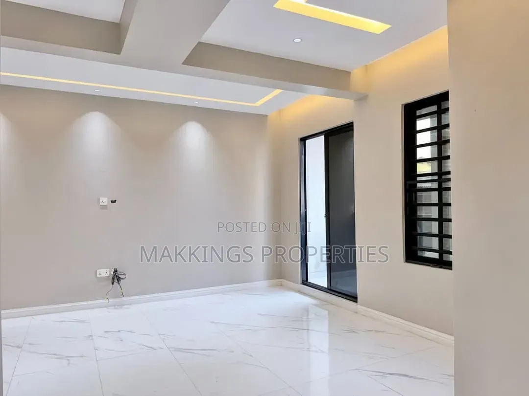 2bdrm Apartment in Adelabu for rent in Adelabu
