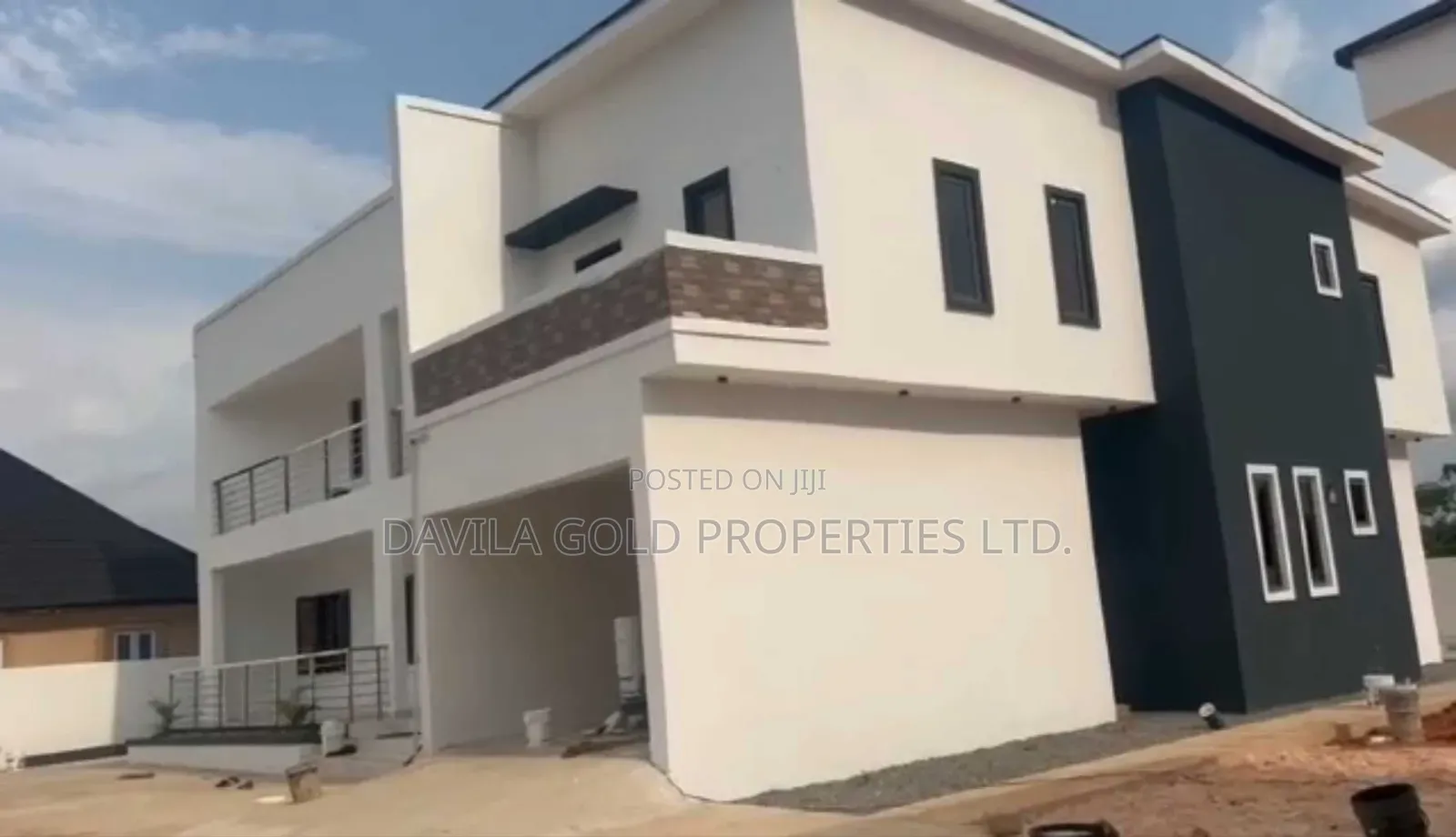 5bdrm Duplex in Benin City for sale in Benin City