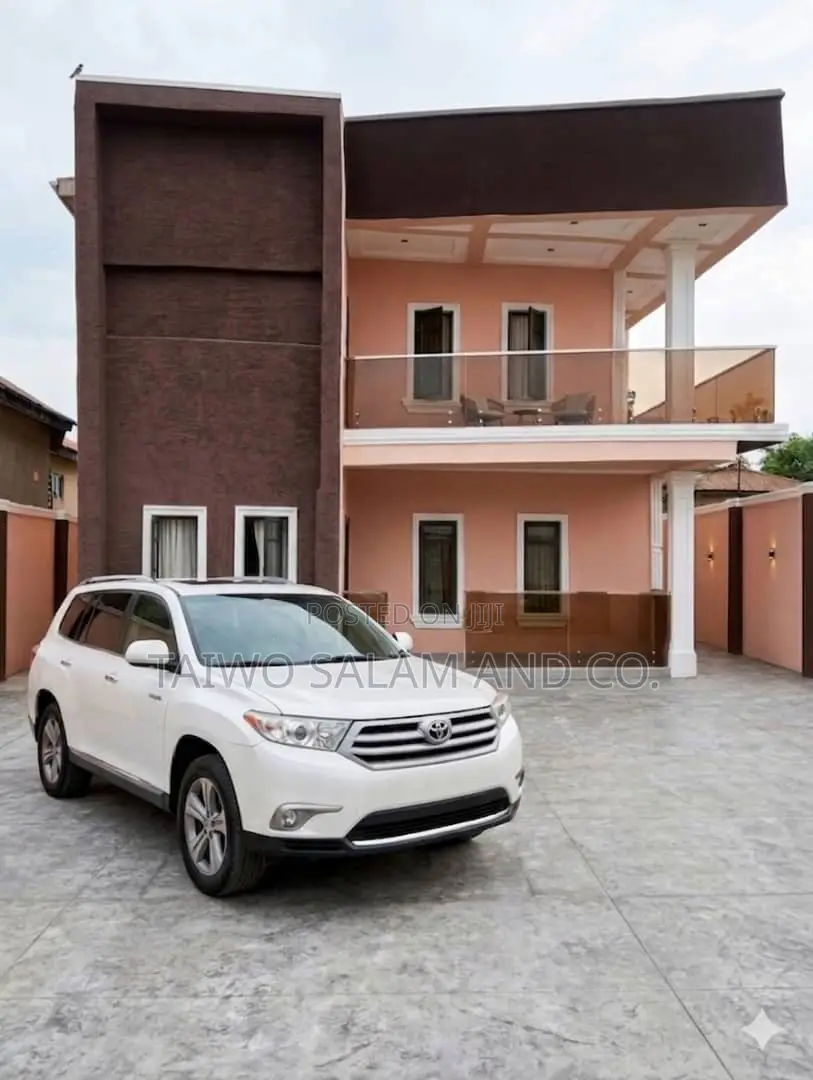 Furnished 5bdrm Duplex in Oluyole Estate for sale in Oluyole Estate