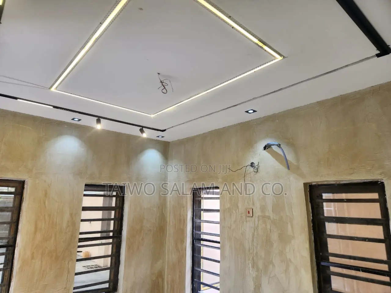 Furnished 5bdrm Duplex in Oluyole Estate for sale in Oluyole Estate