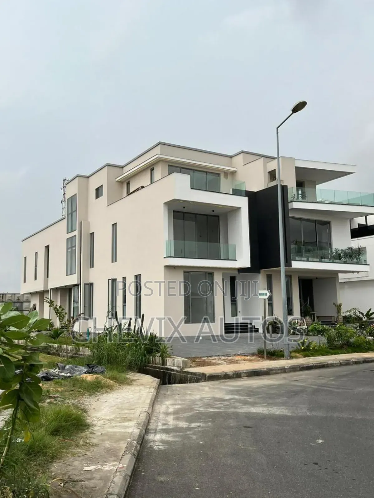4bdrm Duplex in Cowrie Creek Estate, Ikate for sale in Ikate