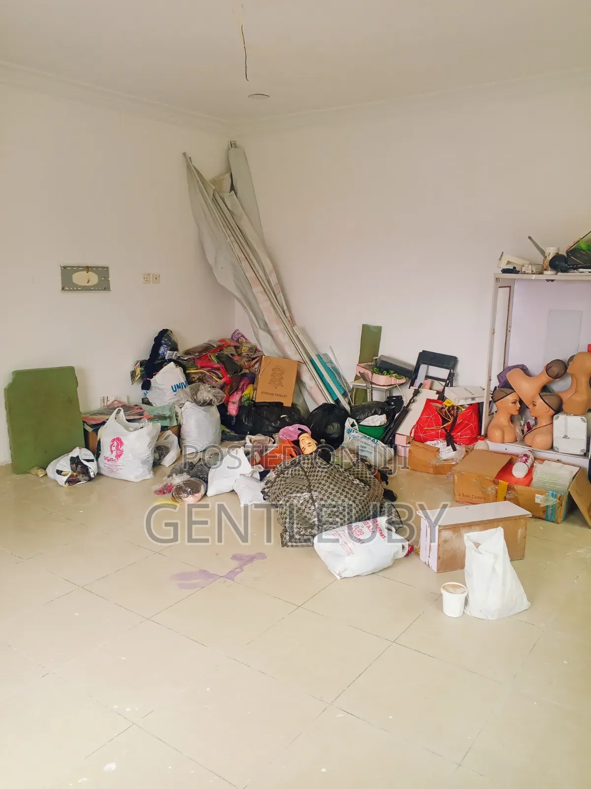 Shop/Office Space For Rent ,Lekki Phase 1 in Lekki Phase 1