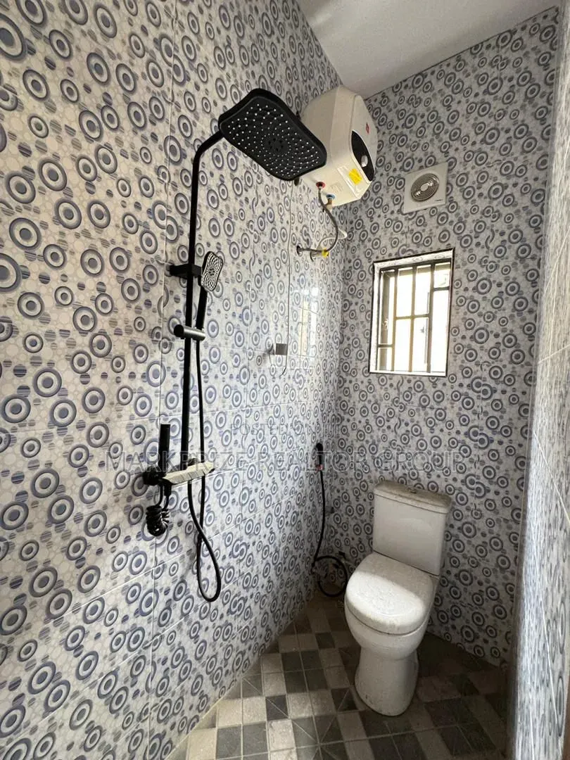 3bdrm Apartment in Yaba Lagos for sale in Sabo / Yaba