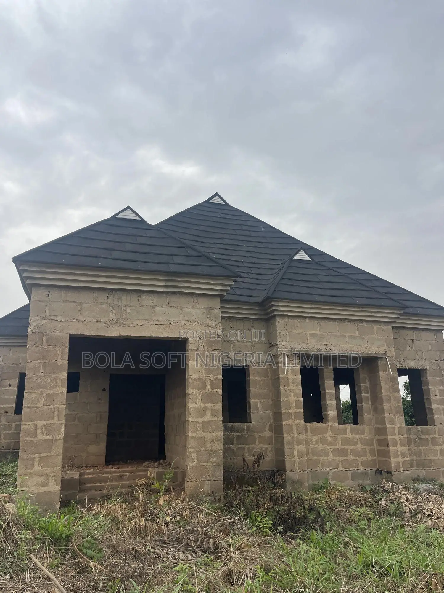 4bdrm Bungalow in Bola Estate Idi-Ahun, Akala Express for sale in Akala Express