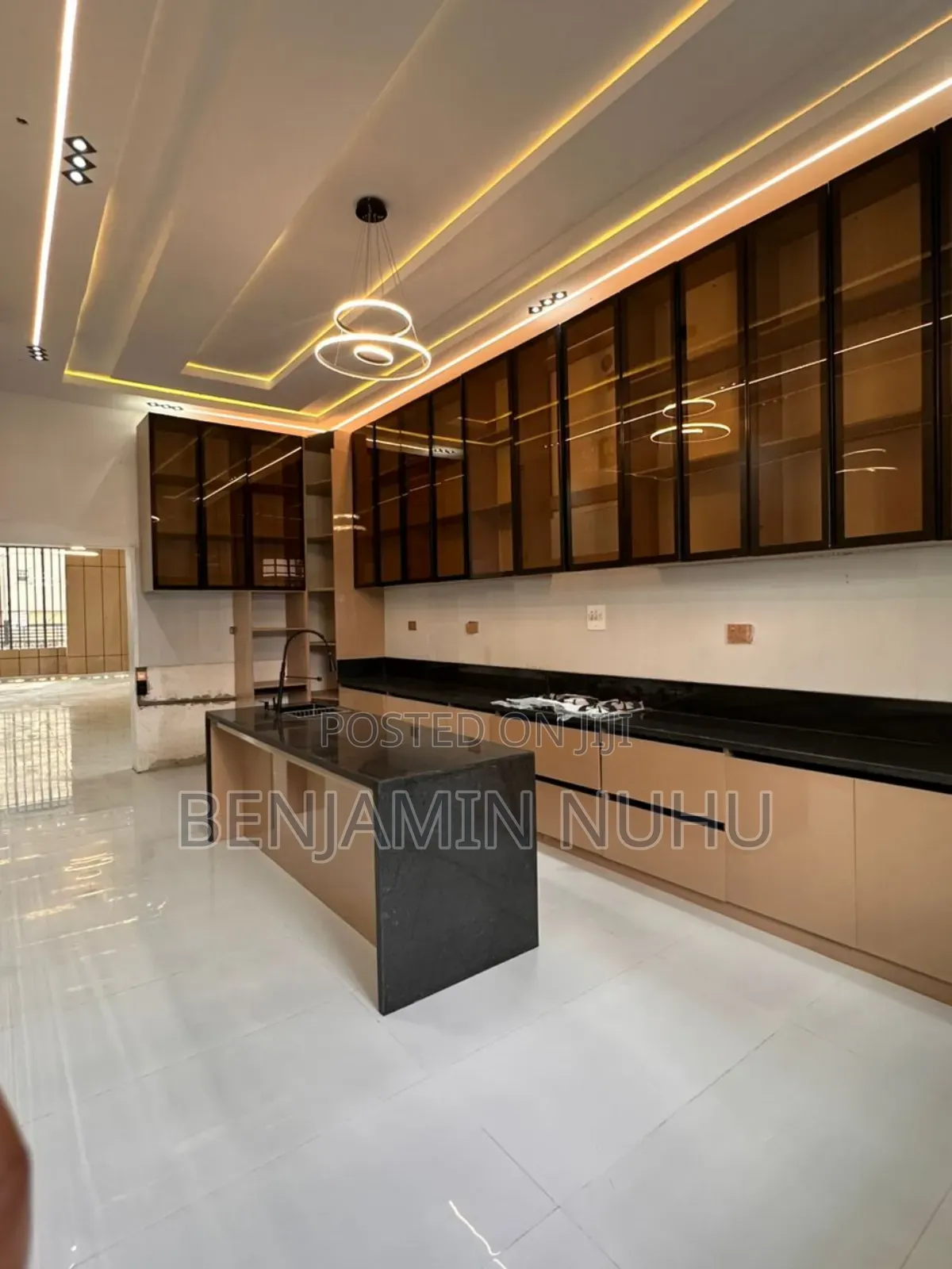 5bdrm Duplex in Oakland Estate, Off Lekki-Epe Expressway for sale in Off Lekki-Epe Expressway