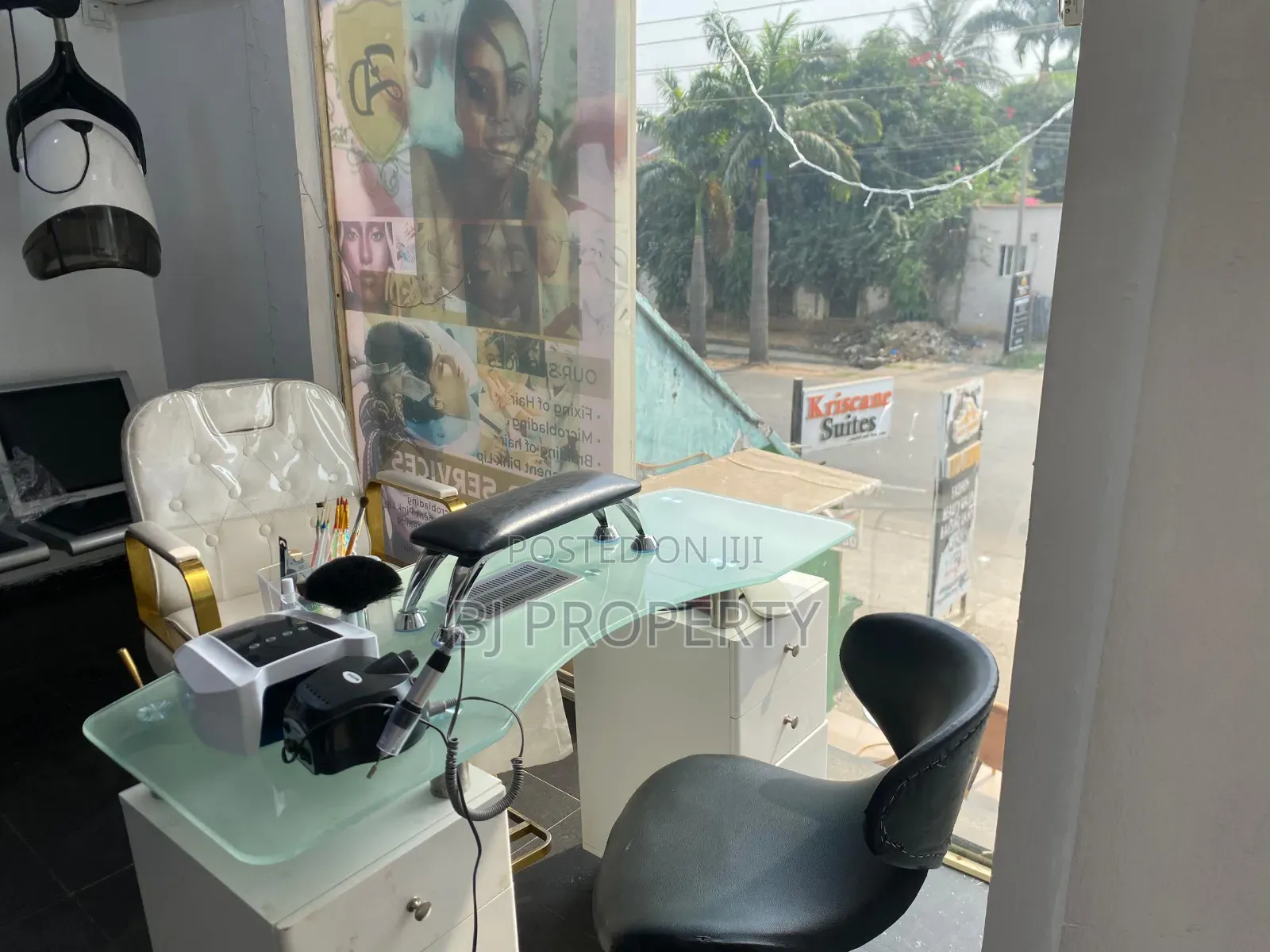 Saloon and Spa With a Fashion House for Sale in Gwarinpa in Gwarinpa