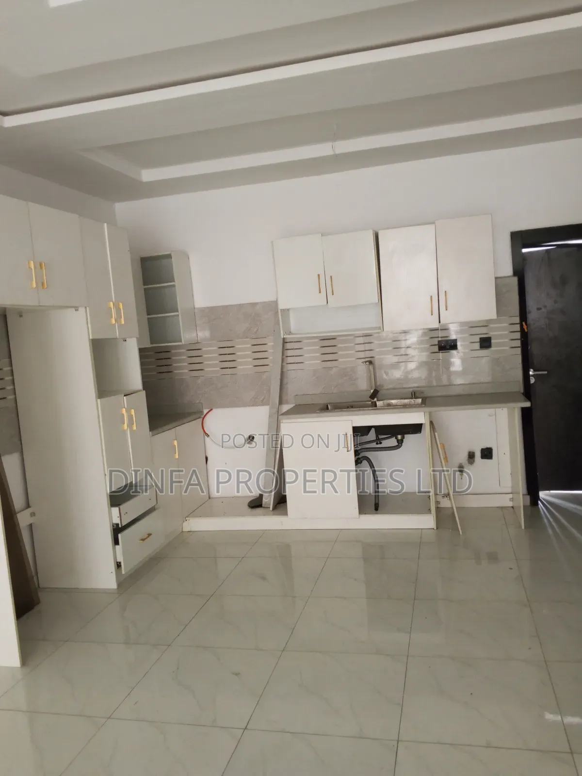 2bdrm Apartment in Ikate for sale in Ikate