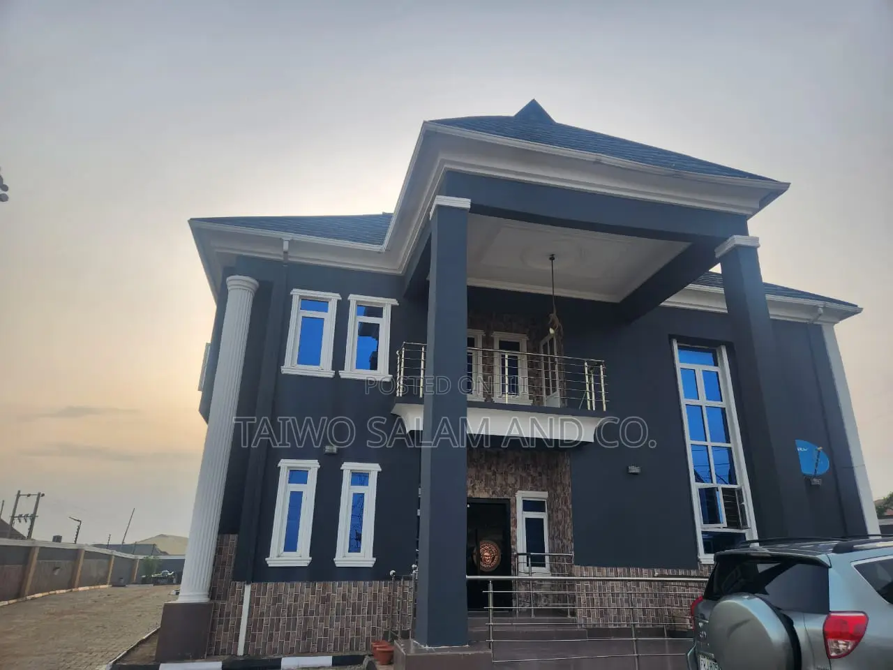 4bdrm Duplex in Oluyole Estate for sale in Oluyole Estate