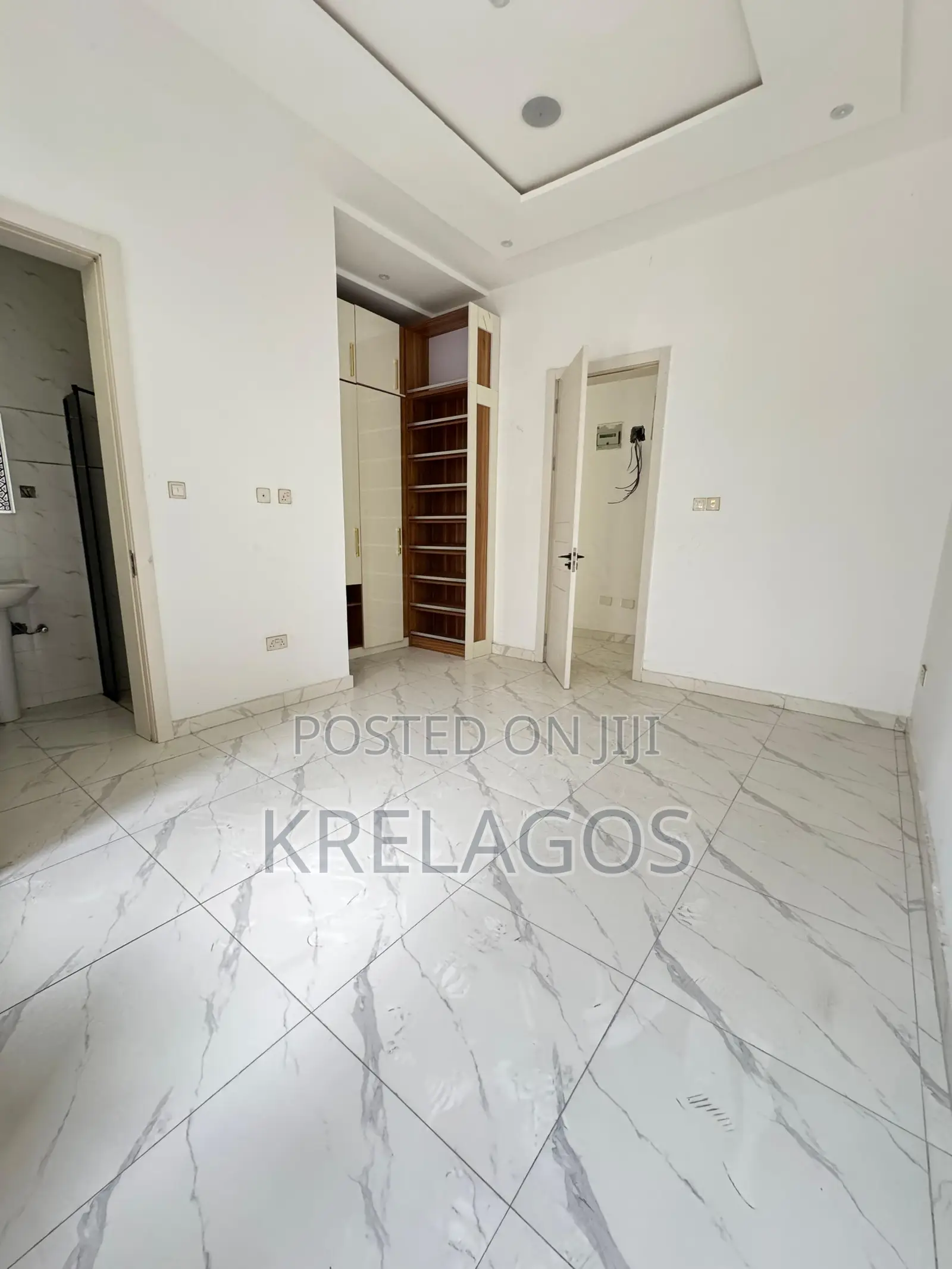5bdrm Duplex in Osapa london for sale in Osapa london