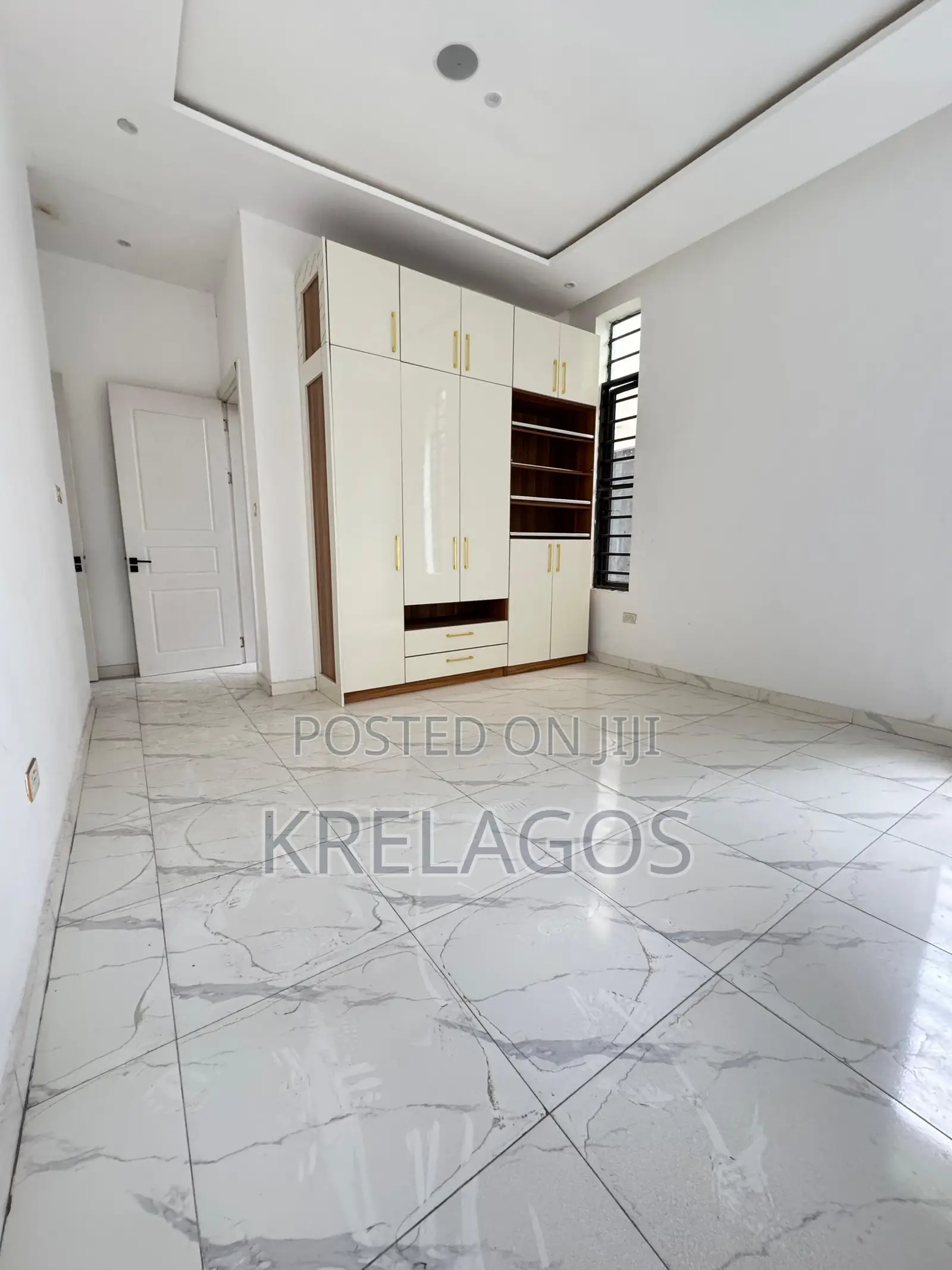 5bdrm Duplex in Osapa london for sale in Osapa london