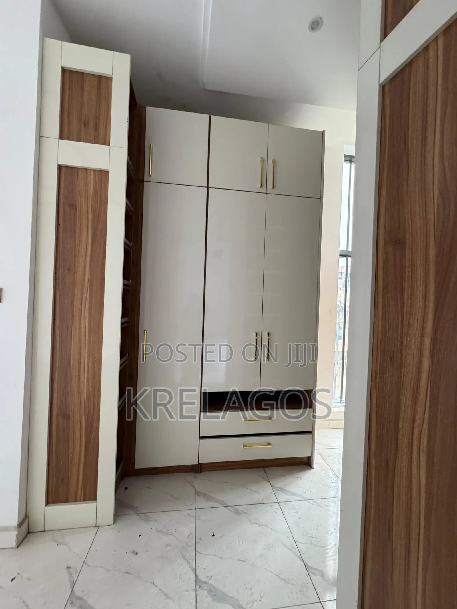 5bdrm Duplex in Osapa london for sale in Osapa london