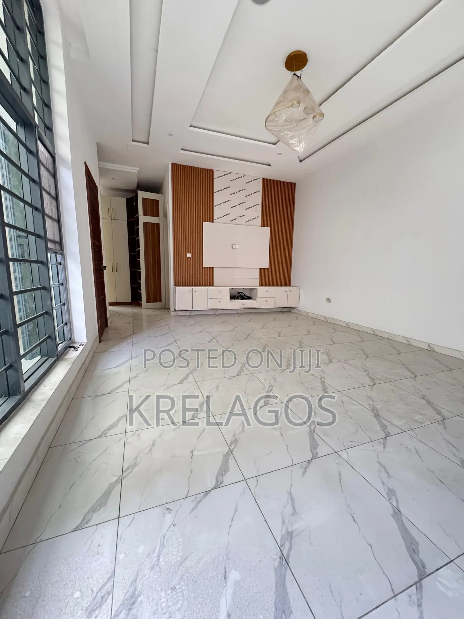 5bdrm Duplex in Osapa london for sale in Osapa london