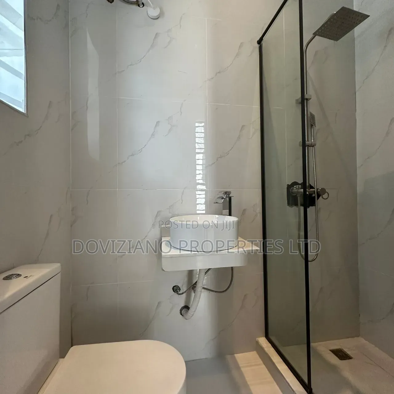 4bdrm Duplex in Chevron for sale in Chevron