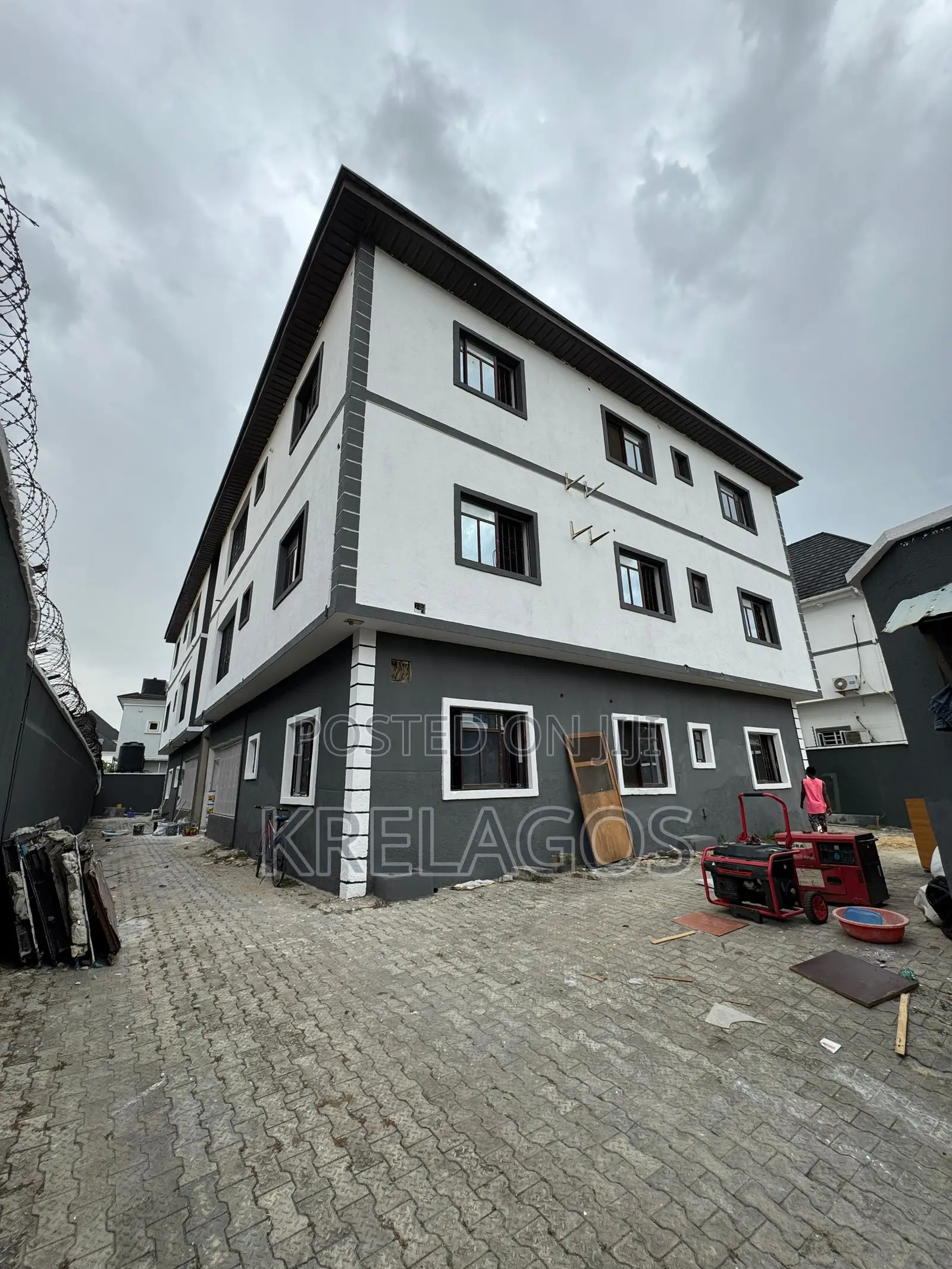 1bdrm Apartment in Osapa london for rent in Osapa london
