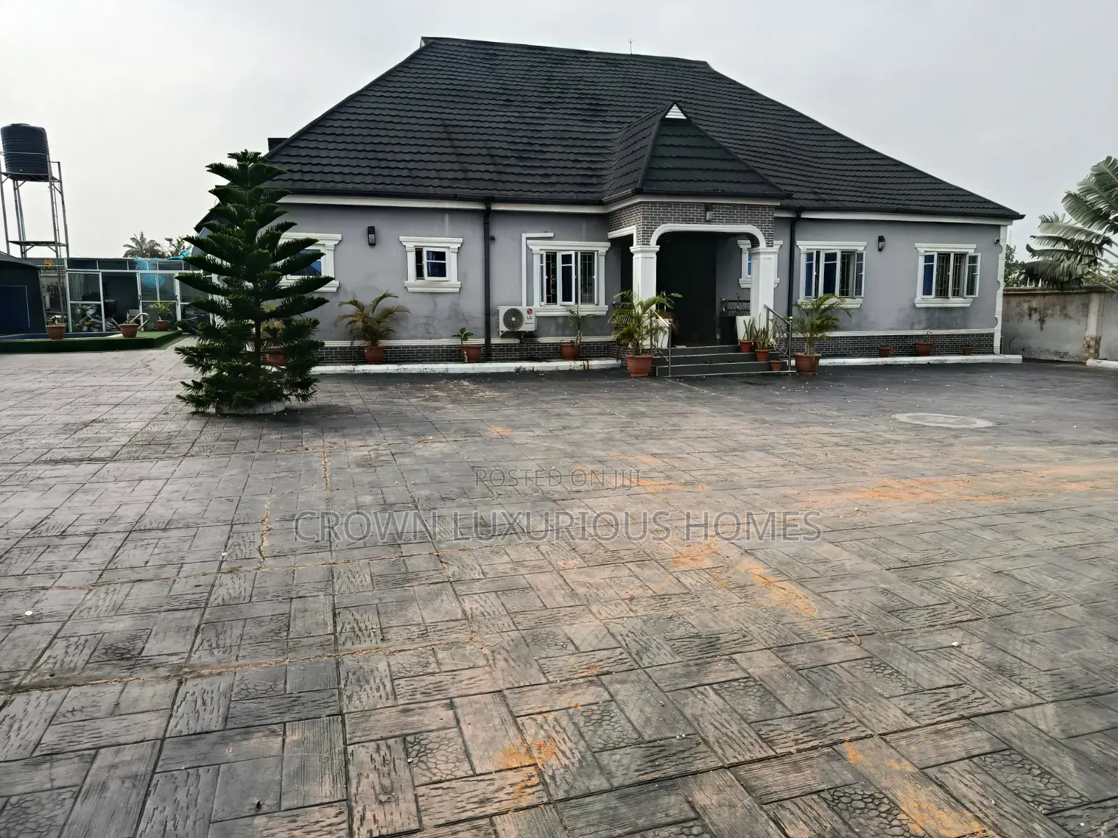 4bdrm Bungalow in Baba Agba, Ibadan for sale in Ibadan