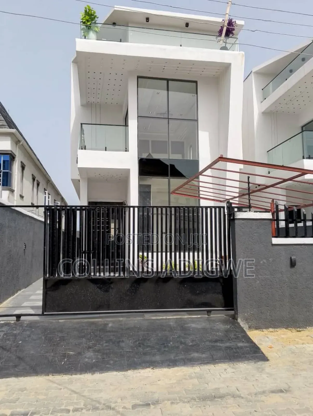 5bdrm Duplex in Blenco Sangotedo for sale in Sangotedo