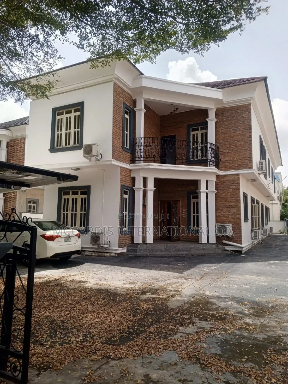 5bdrm Duplex in Carlton Gate Estate for rent in Chevron