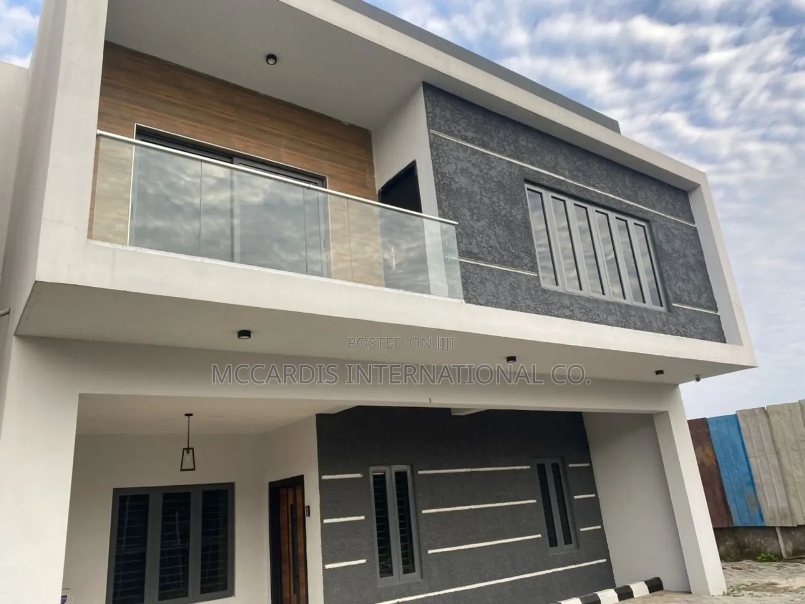 Furnished 4bdrm Duplex for rent in Off Lekki-Epe Expressway