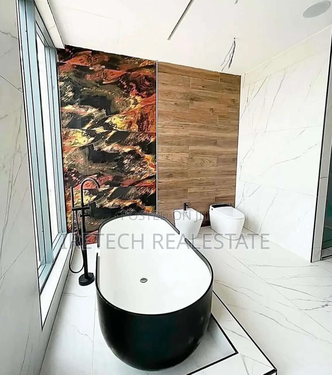 5bdrm Duplex in Cowrie Creek Estate for sale in Ikate
