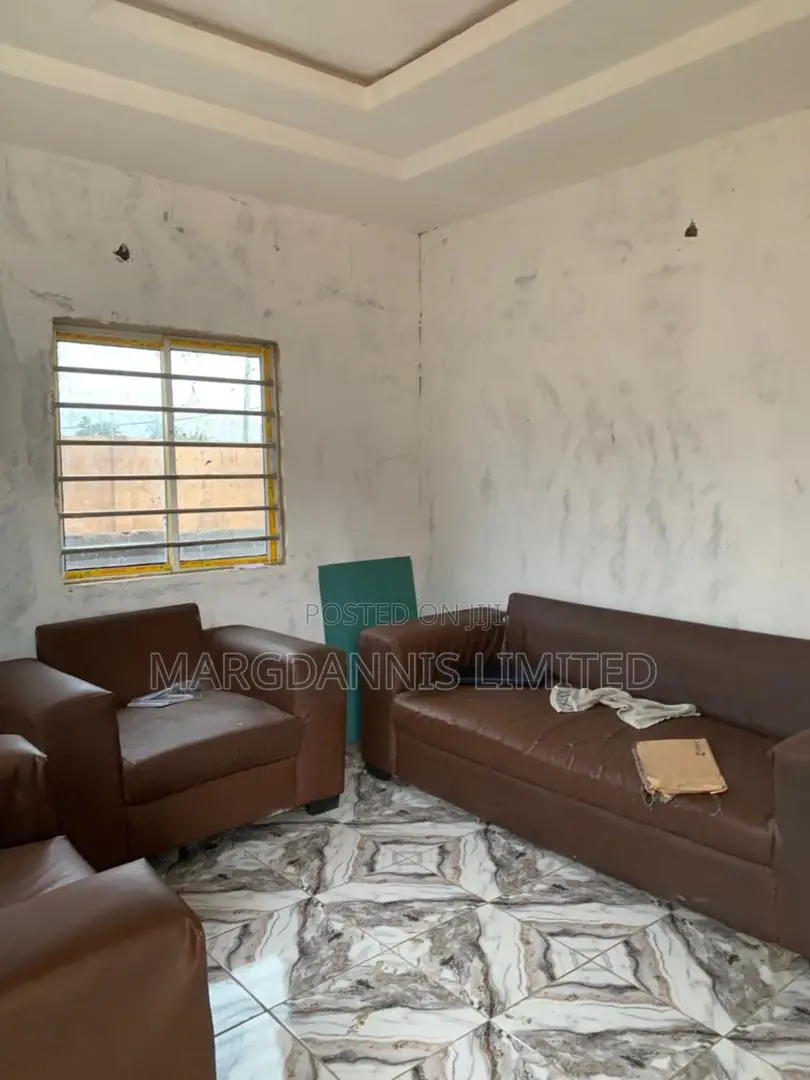 5bdrm Block of Flats in Agbalumo, Adamo for sale in Adamo