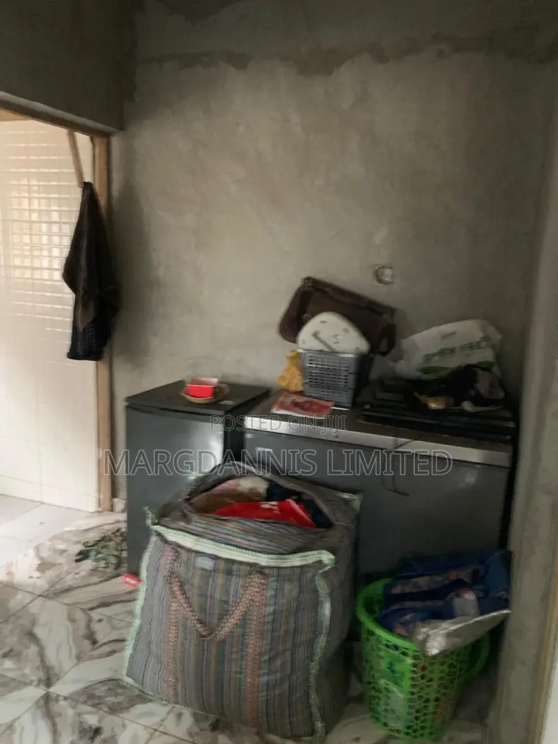 5bdrm Block of Flats in Agbalumo, Adamo for sale in Adamo
