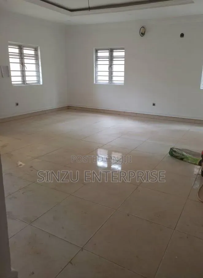 Studio Apartment in Chevron for rent in Chevron