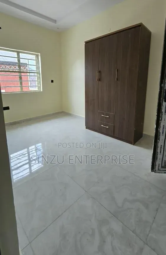 Studio Apartment in Chevron for rent in Chevron