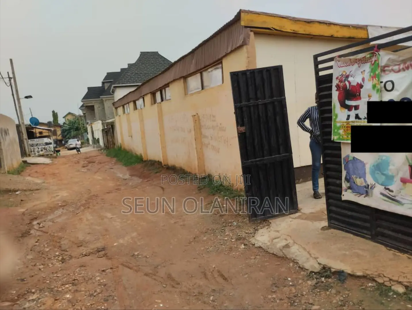 A 290sqm of Land in a Good Location in Akute Ajuwon