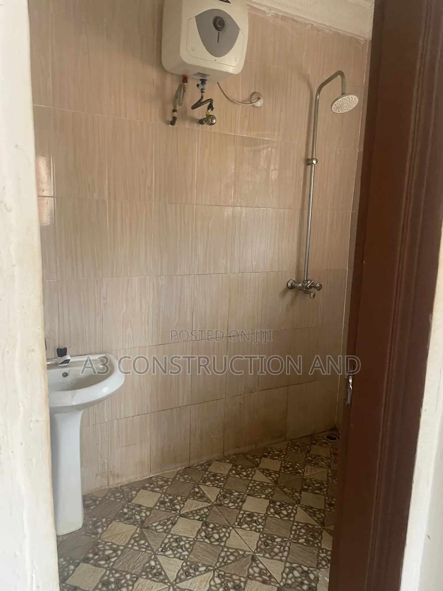 Furnished 3bdrm Apartment in Shobande, Omolayo for rent in Akobo