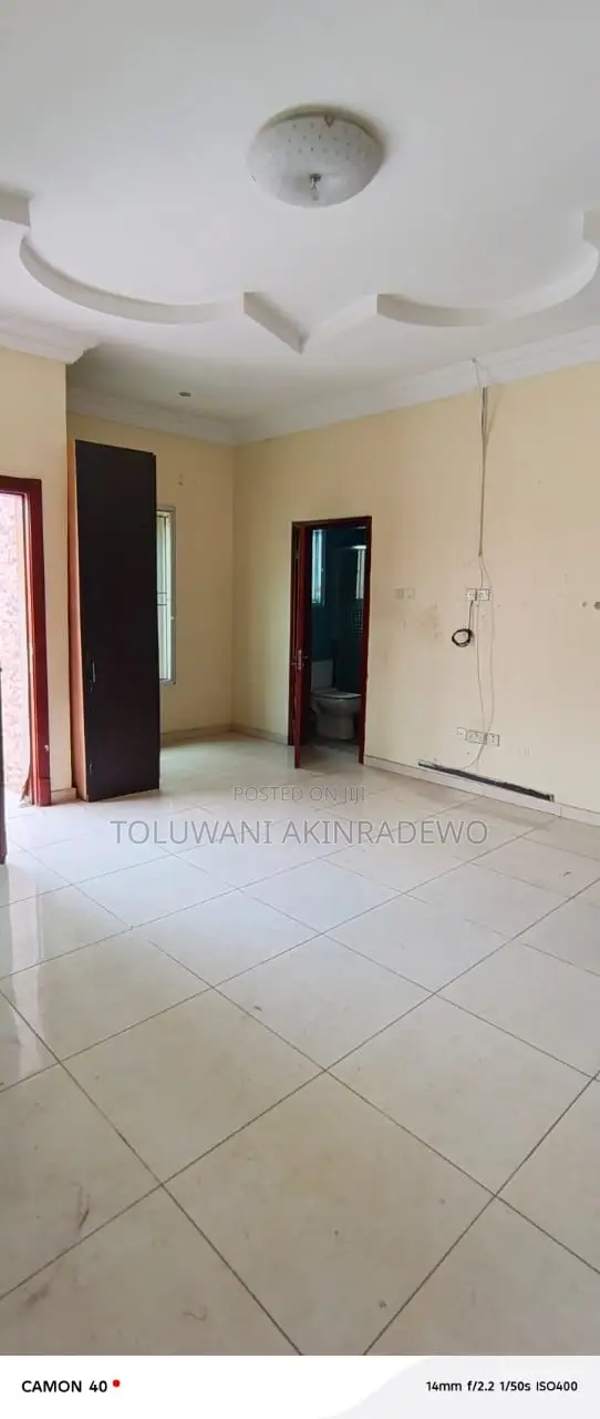 4bdrm Duplex in Ikota Villa for rent in Ikota