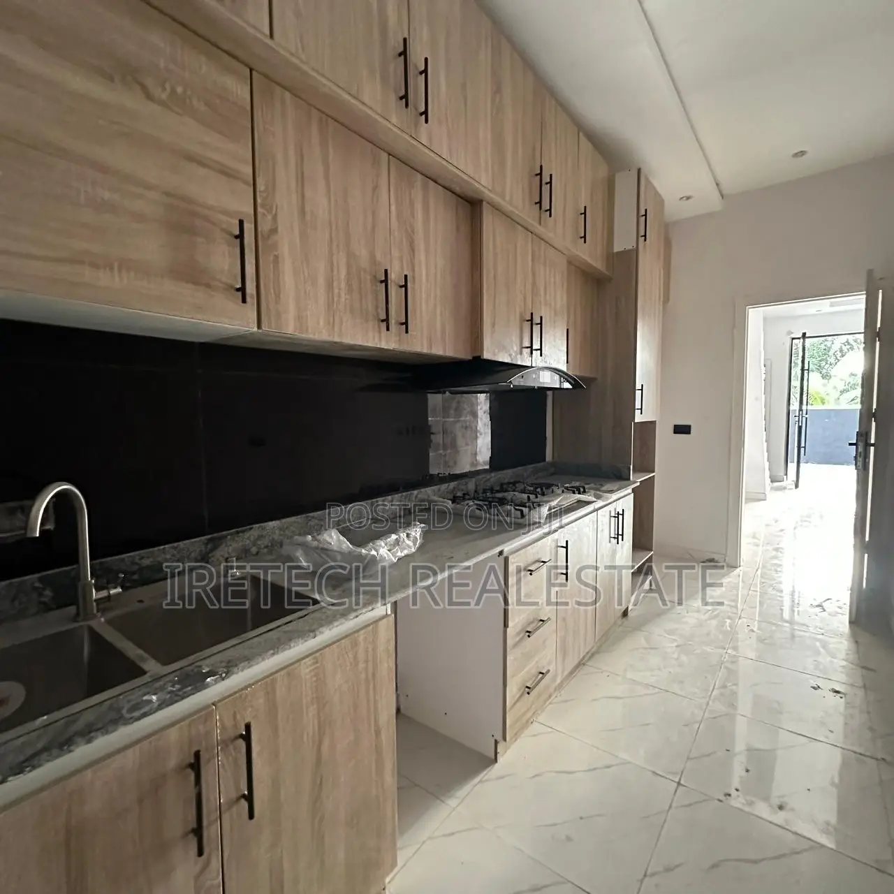 3bdrm Townhouse/Terrace in Ajah By Abraham, Off Lekki-Epe Expressway in Off Lekki-Epe Expressway