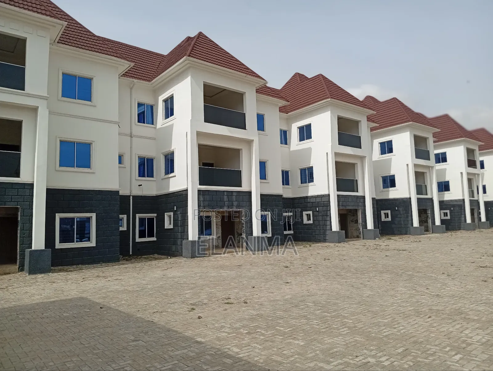 4bdrm House in Hillside Estate, Dawaki for sale in Dawaki