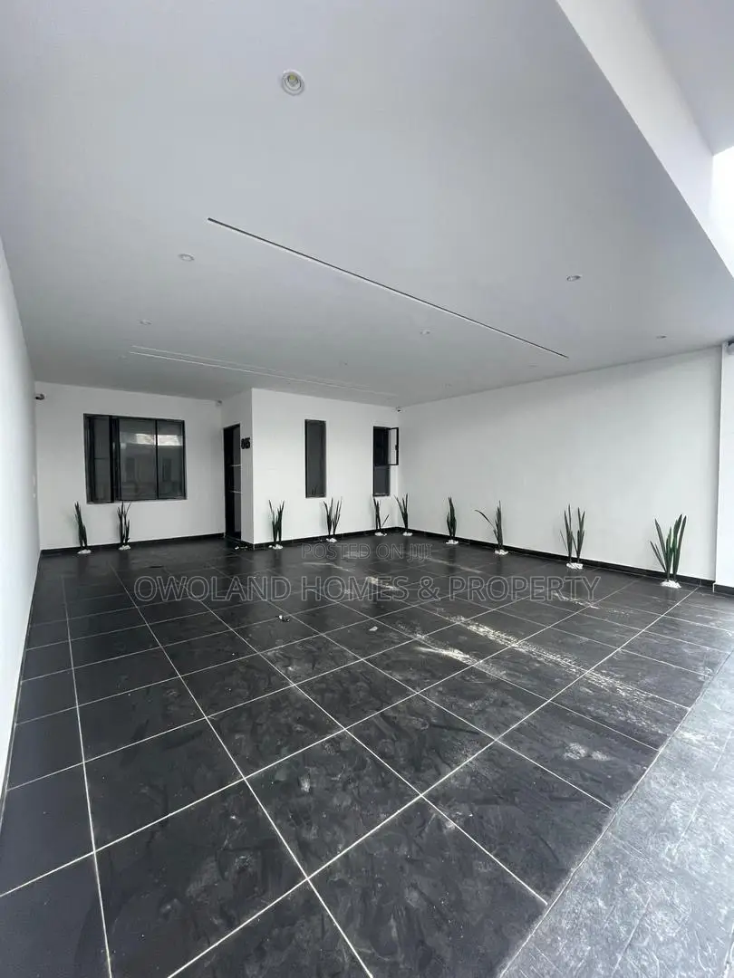 4bdrm Duplex in Ikate for rent in Ikate