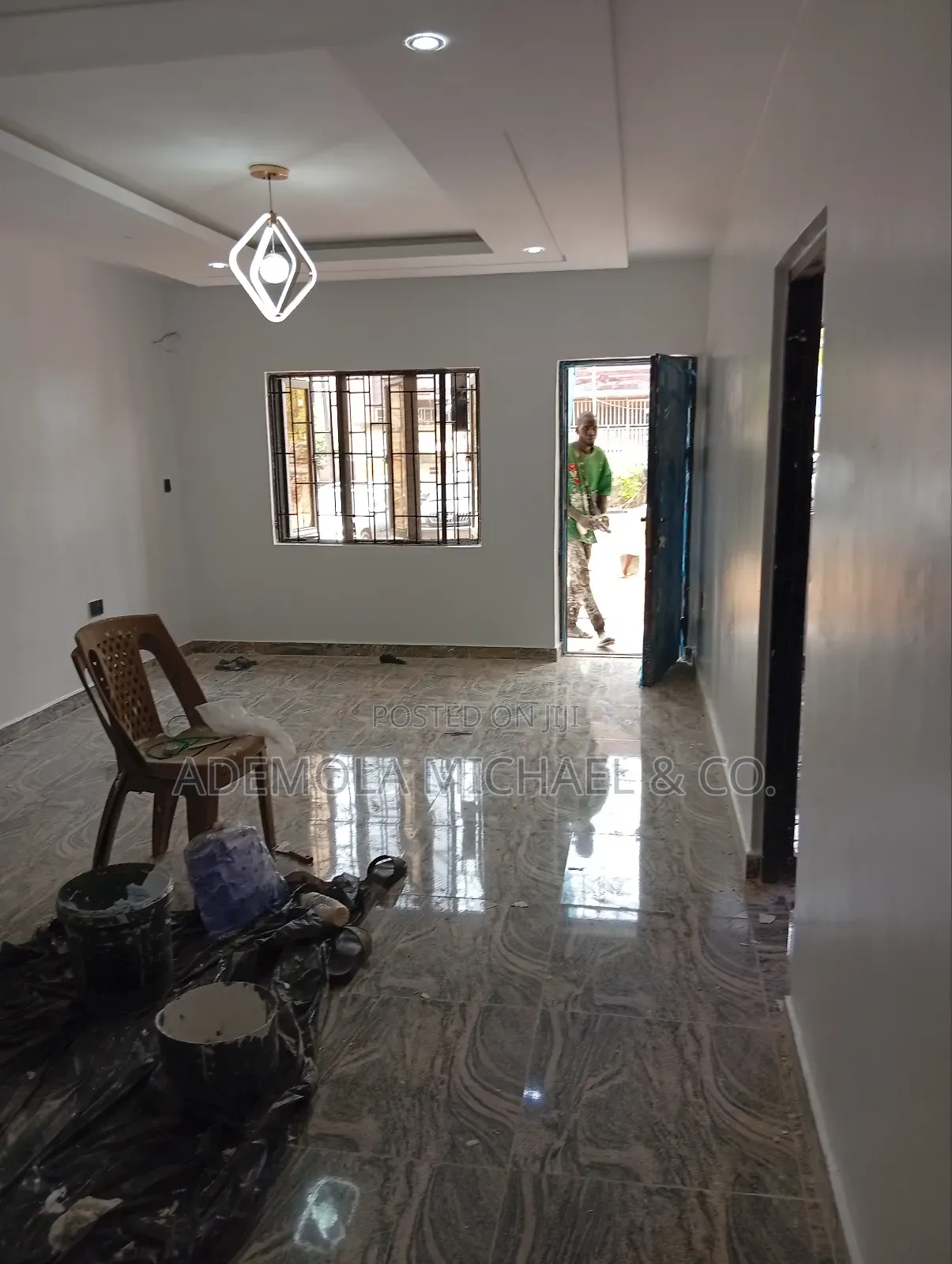 3bdrm Block of Flats in Wuse for sale in Zone 3 / Wuse