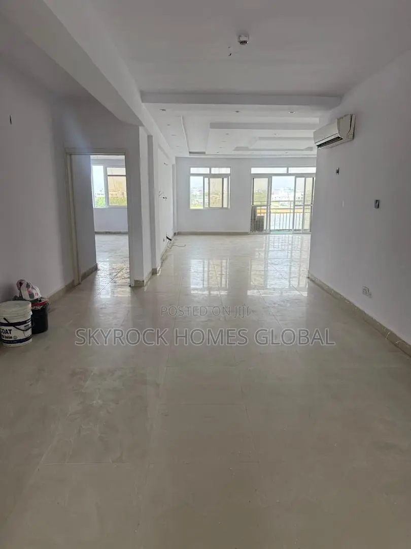 3bdrm Block of Flats in Lekki Phase 1 for rent in Lekki Phase 1